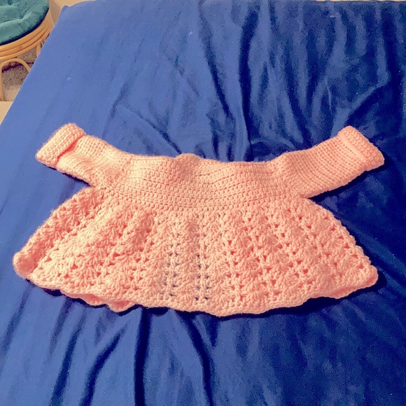 Hand knitted baby set.Only worn once. - Picture 4 of 4